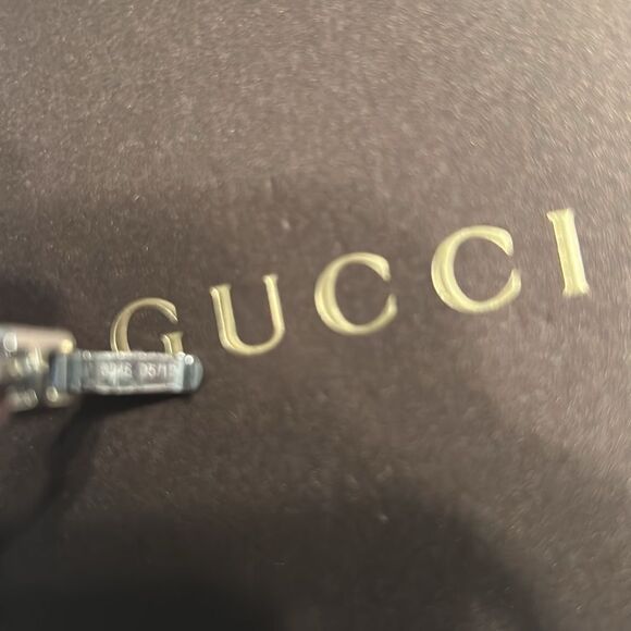 Authentic Gucci Stainless Steel Pink Mother of Pearl
19mm 1900L Quartz Watch - Picture 7 of 8